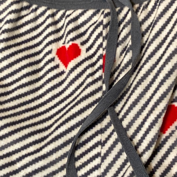 Secret Treasures Women's 2-piece Stretch Knit Velour Top and Jogger Set. Large - Picture 4 of 5